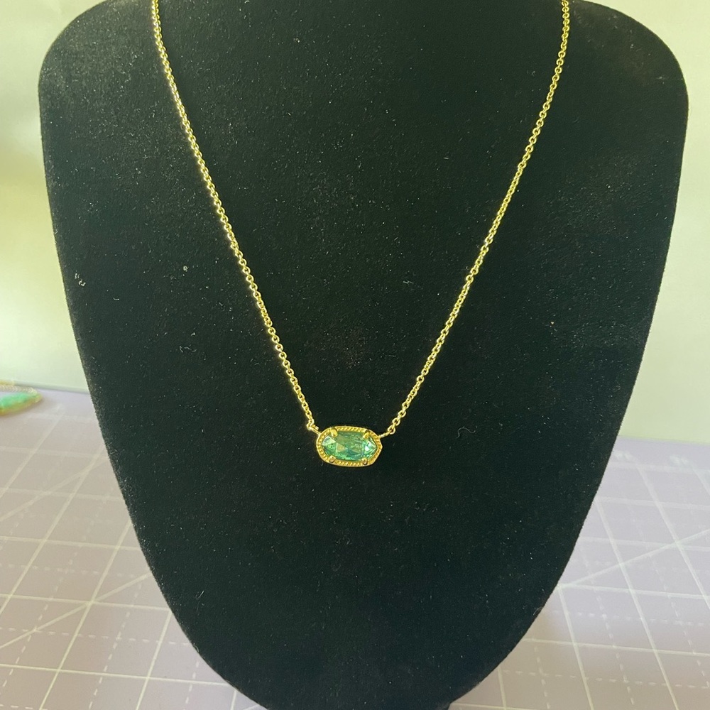 Kendra Scott Elisa Pendant